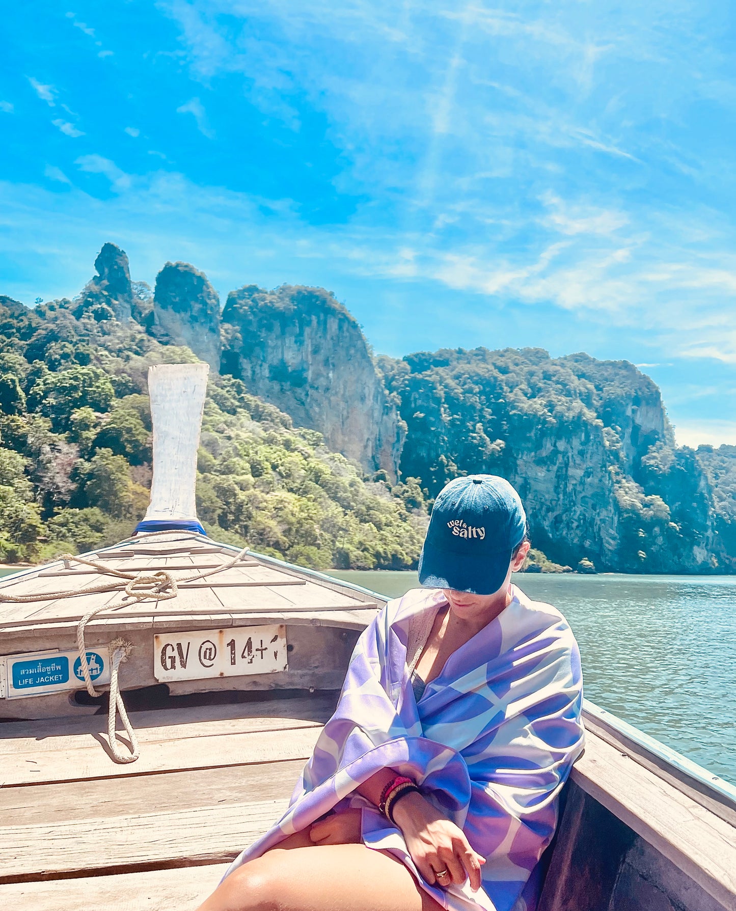 Serviette de plage - Séchage rapide, compacte et sans sable - Grande (160 x 80 cm) - Violet et blanc