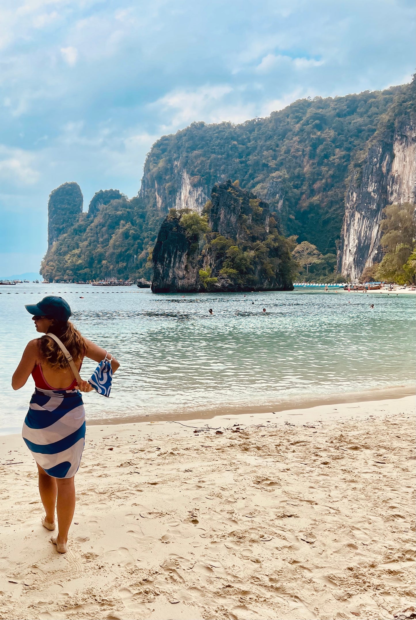 Beach Towel - Quick Dry, Compact & Sand Free - Large (160 x 80cm) - Blue & White Fusion