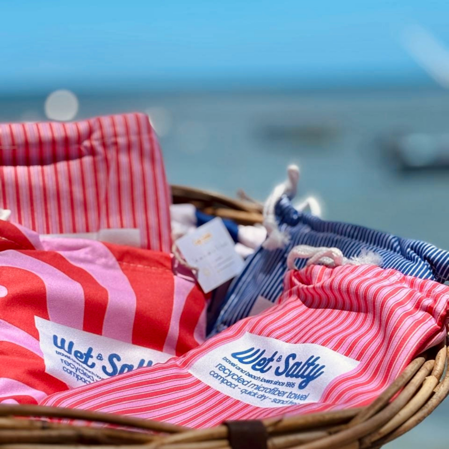 Beach Towel - Quick Dry, Compact & Sand Free - Large (160 x 80cm) - Red & Pink Fusion