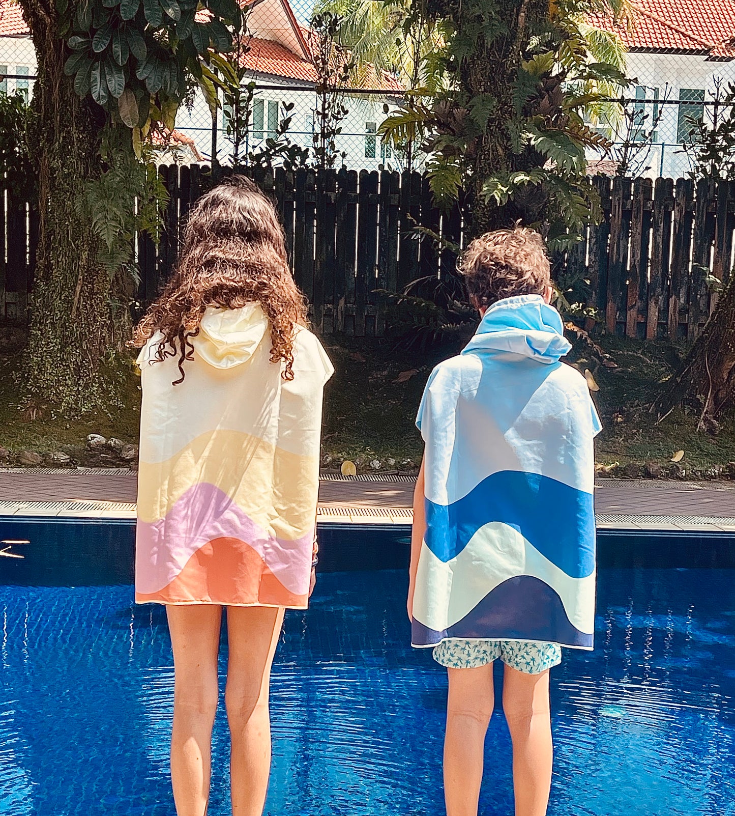 Kids Beach Poncho (2-7 YO) - Bath Poncho Towel - Compact, Quick Dry & Sand Free - Recycled Microfiber