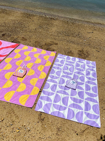 Beach Towel - Quick Dry, Compact & Sand Free - Large (160 x 80cm) - Pink & Orange Geometry